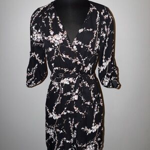 Daniel Rain Black Floral Shirt
Dress 3/4 sleeves with pockets
Small